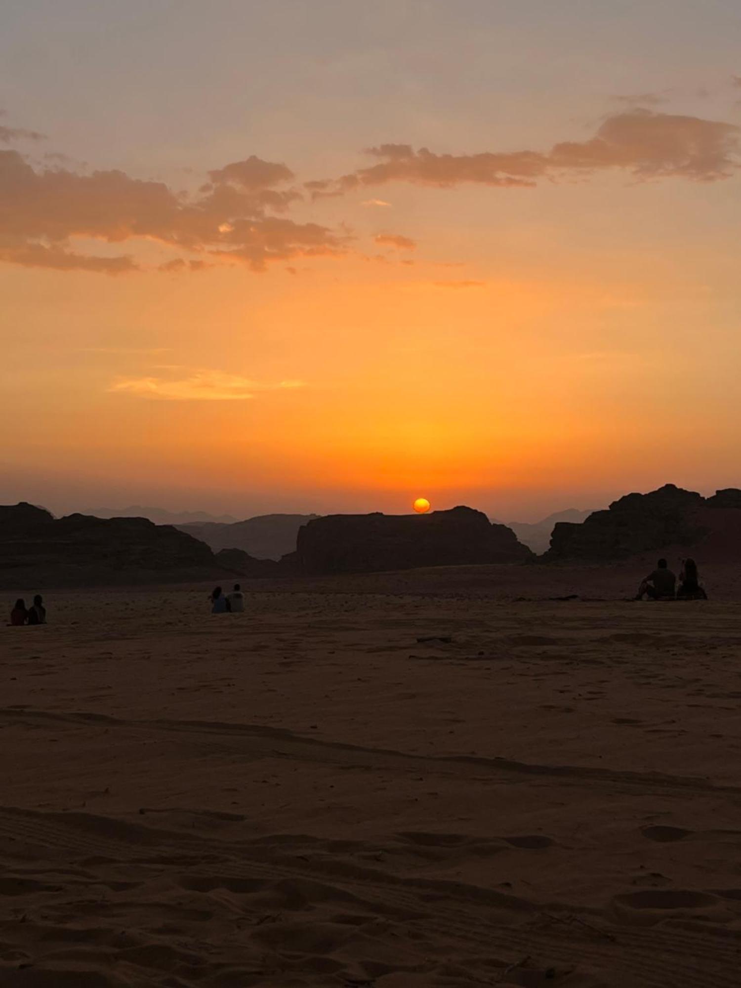 Wadi Rum Mirror Camp المظهر الخارجي الصورة